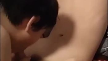 高冷初中生和男同志同学在家中激情肛交视频