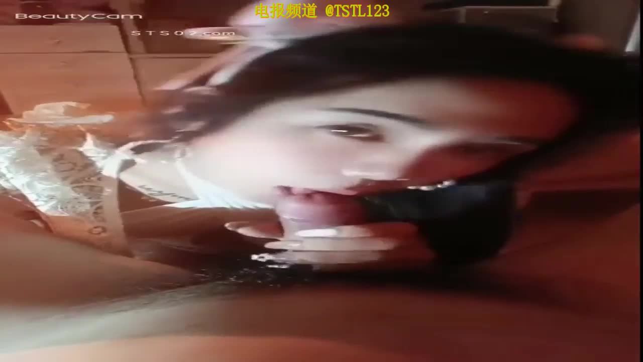 微胖真的太有感觉了！御姐ts人妖与大学生男同志激情大战被大肉棒操的骚叫连连视频