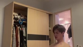 肉壮小狼狗初中生男同志居家自拍淫荡自慰疯狂撸鸡巴骚气爆棚视频