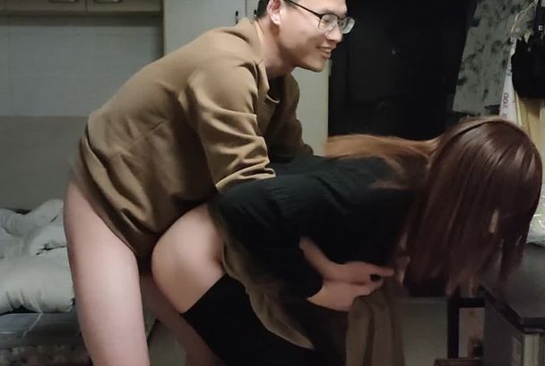 四眼骚男工程师爆操南京伪娘TS红姐视频简直太陶醉了