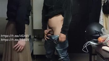 新疆少数民族机车男大屌征服TS伪娘南京红姐视频