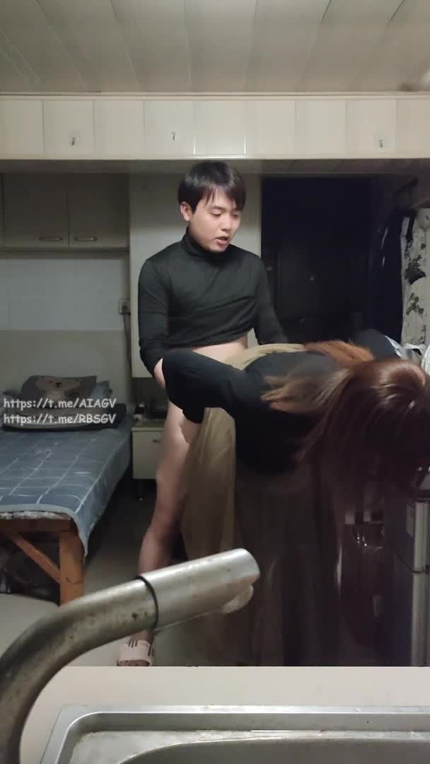 小鲜肉高中生狂操ts伪娘南京阿红骚菊穴大鸡巴疯狂爆菊肛交高潮视频